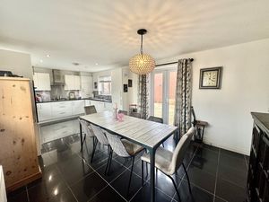 Photo 9- click for photo gallery